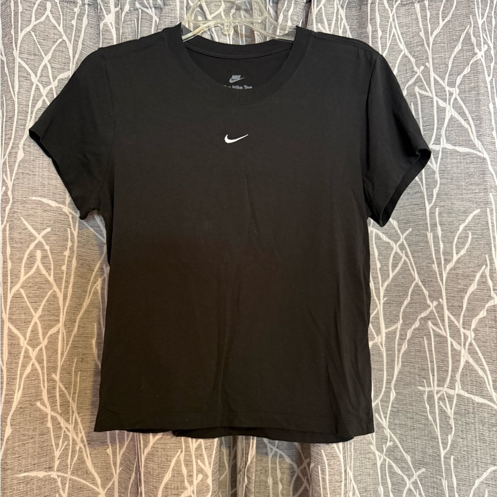 Nike Women's Black T-Shirt size Large